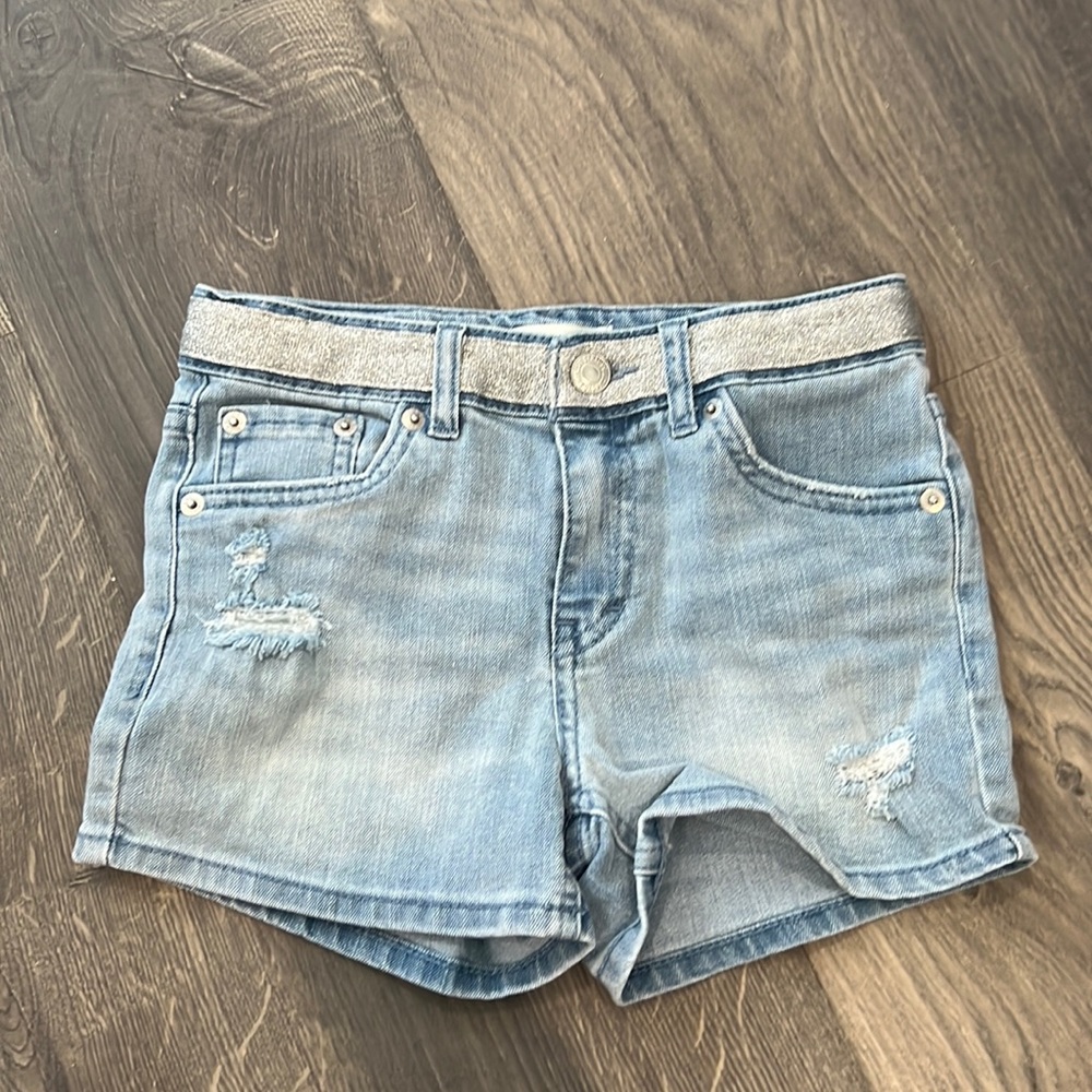 Girls Levi’s Distressed Denim Shorts